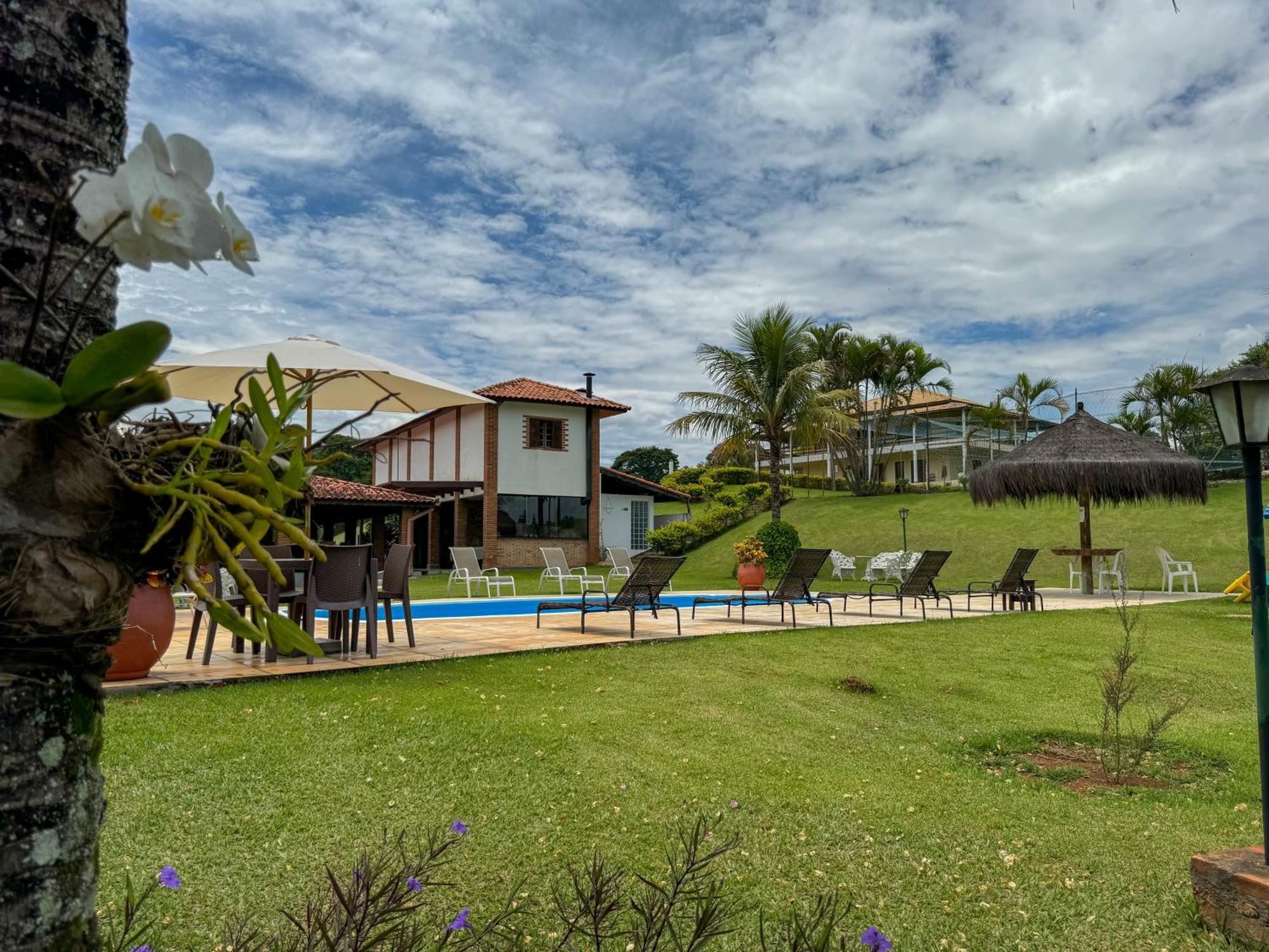 Pousada Espaço do Sol conforto e contato com a natureza Aracariguama Exterior foto